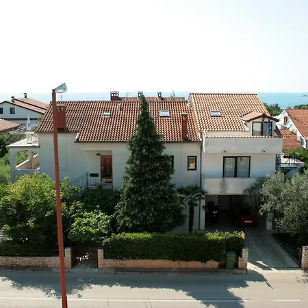 Fineda Grande Guest house *