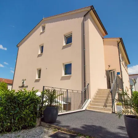 Fineda Grande Guest house Porec